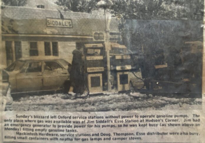 Jimmy Siddall's gas bar at the corner of the Birchwood (204) and Thomson Roads